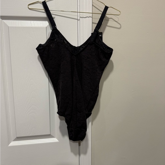 Bali Lace N Smooth BodyBriefer (8L10) Black, 38C - Picture 5 of 7